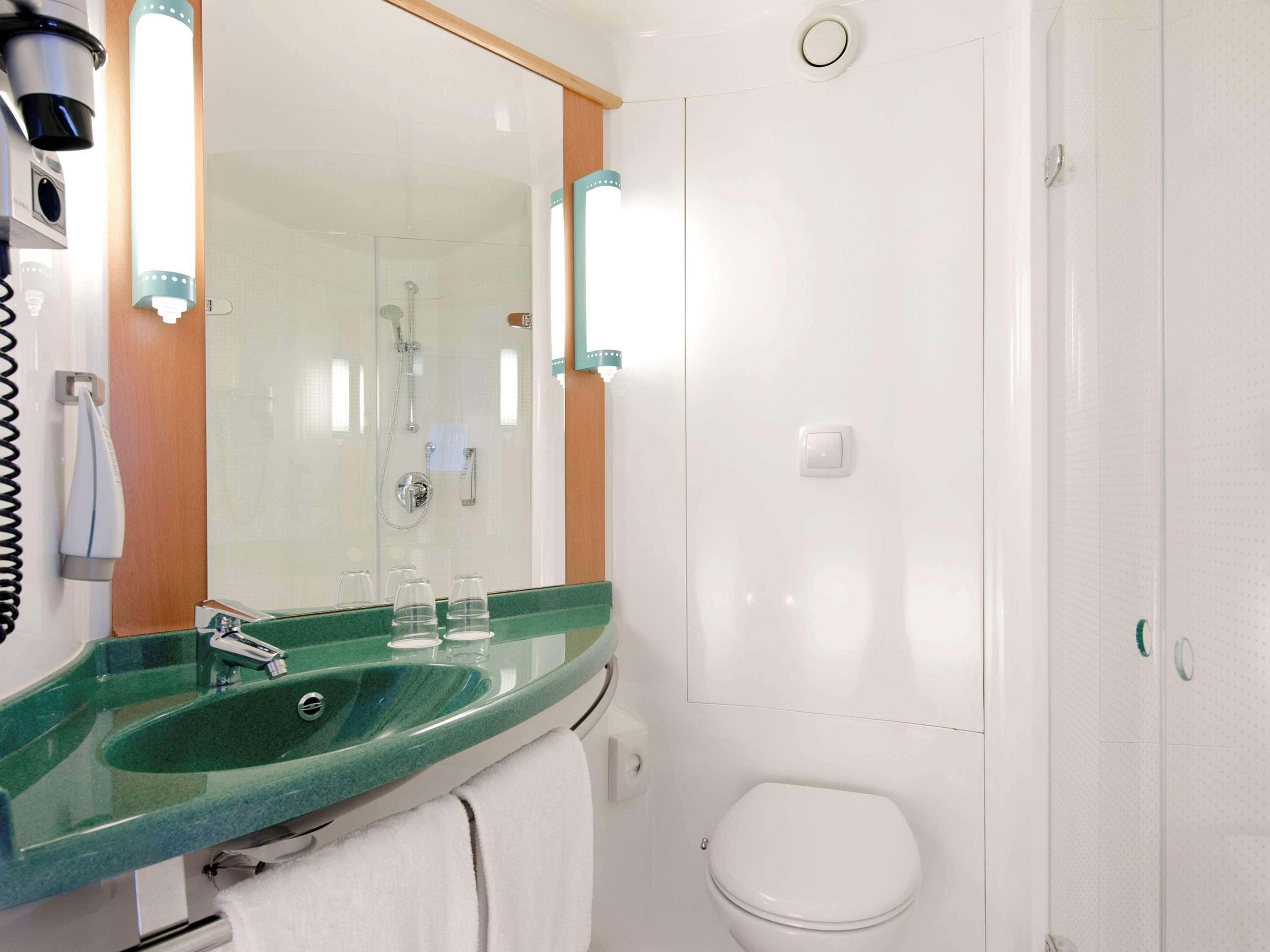 Ibis Hotel Muenchen Garching Garching bei München Dış mekan fotoğraf
