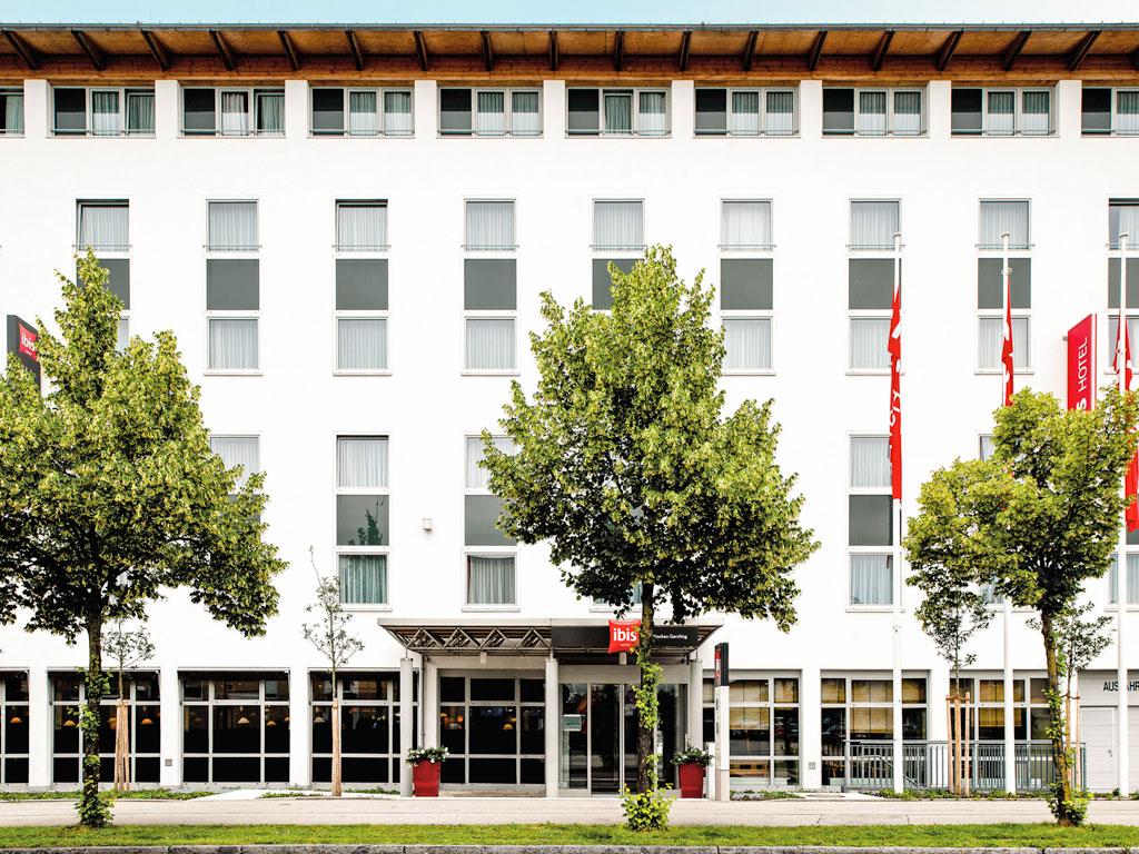Ibis Hotel Muenchen Garching Garching bei München Dış mekan fotoğraf
