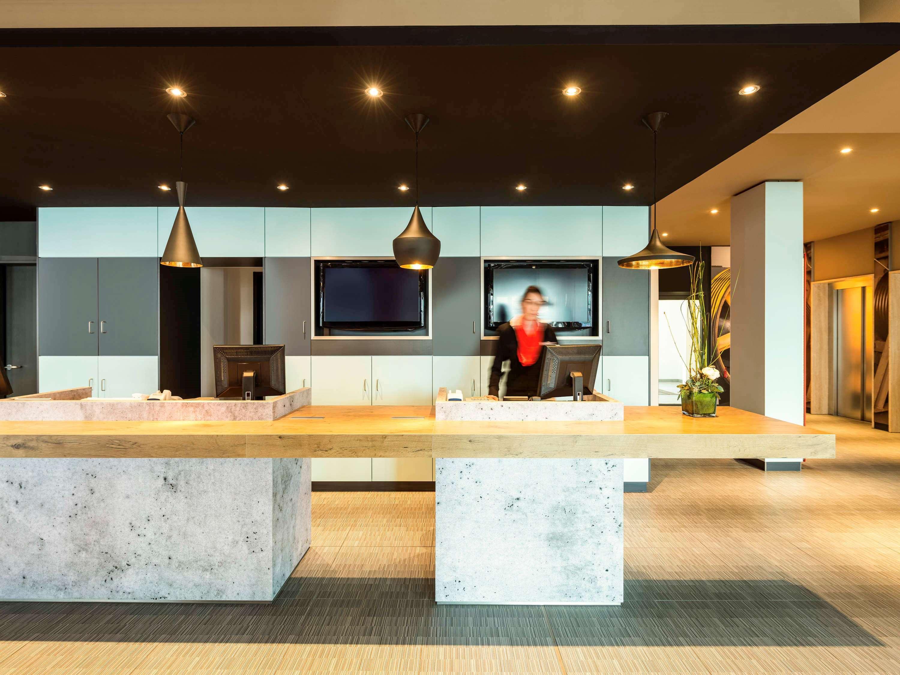 Ibis Hotel Muenchen Garching Garching bei München Dış mekan fotoğraf