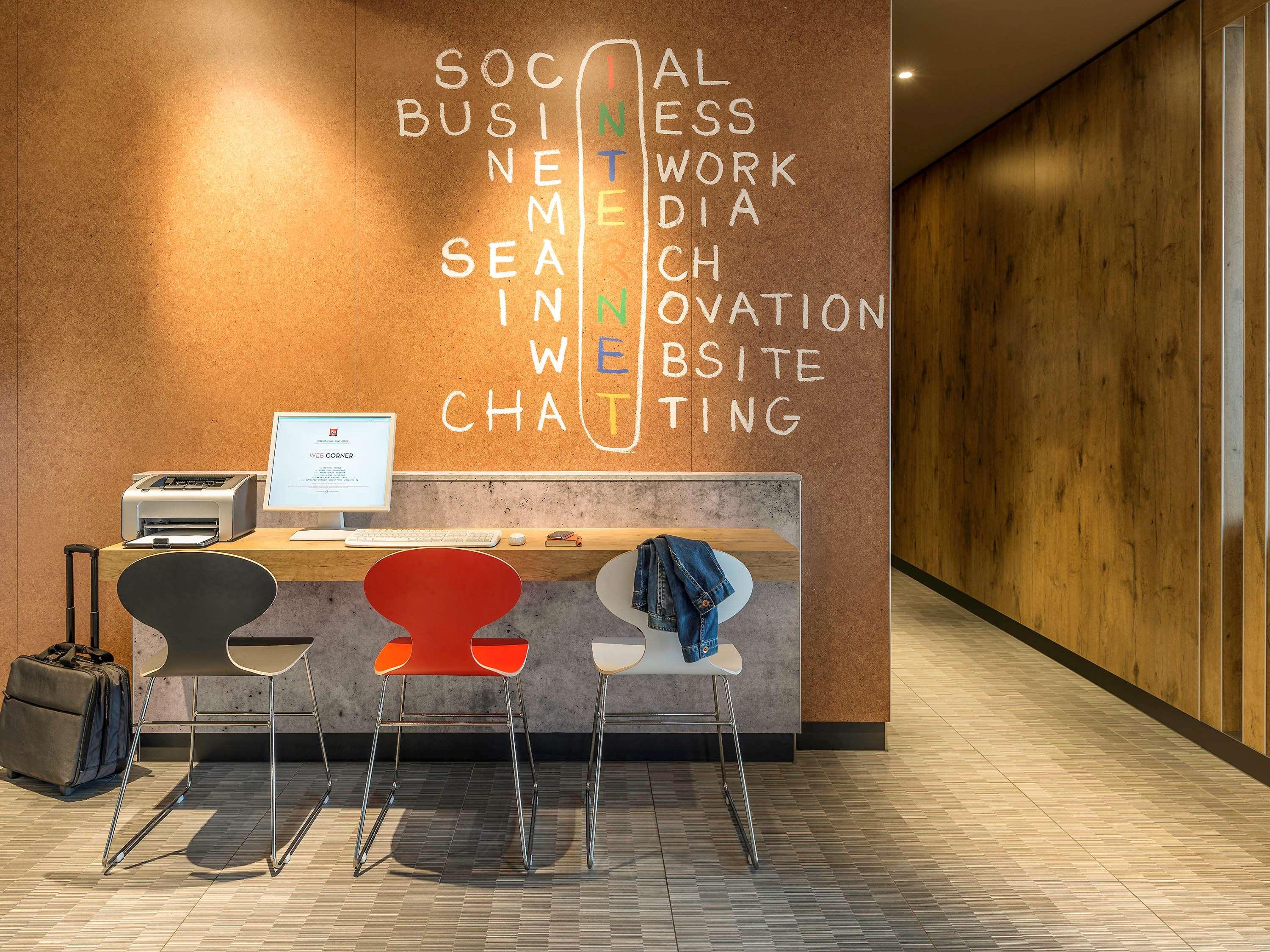 Ibis Hotel Muenchen Garching Garching bei München Dış mekan fotoğraf