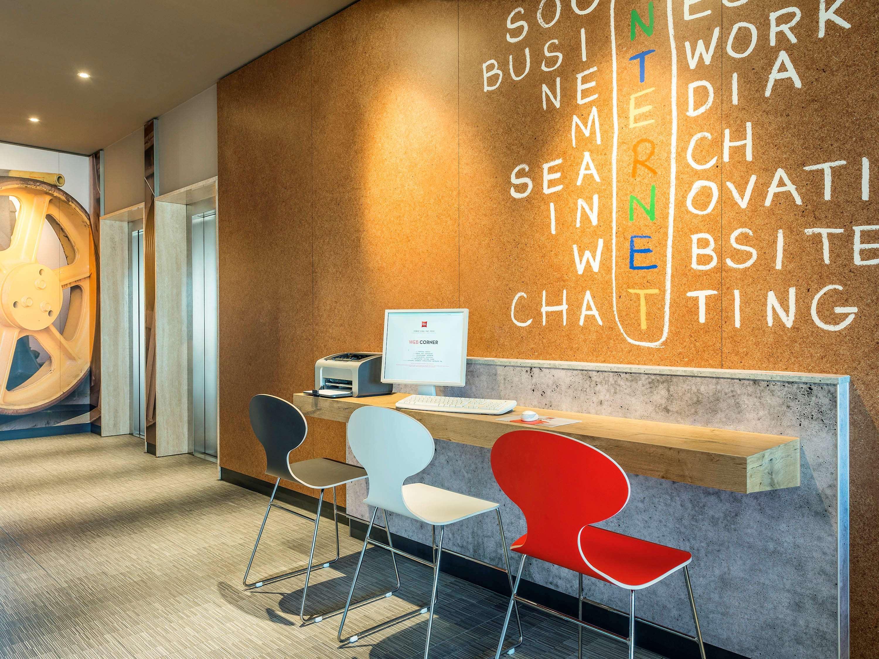Ibis Hotel Muenchen Garching Garching bei München Dış mekan fotoğraf