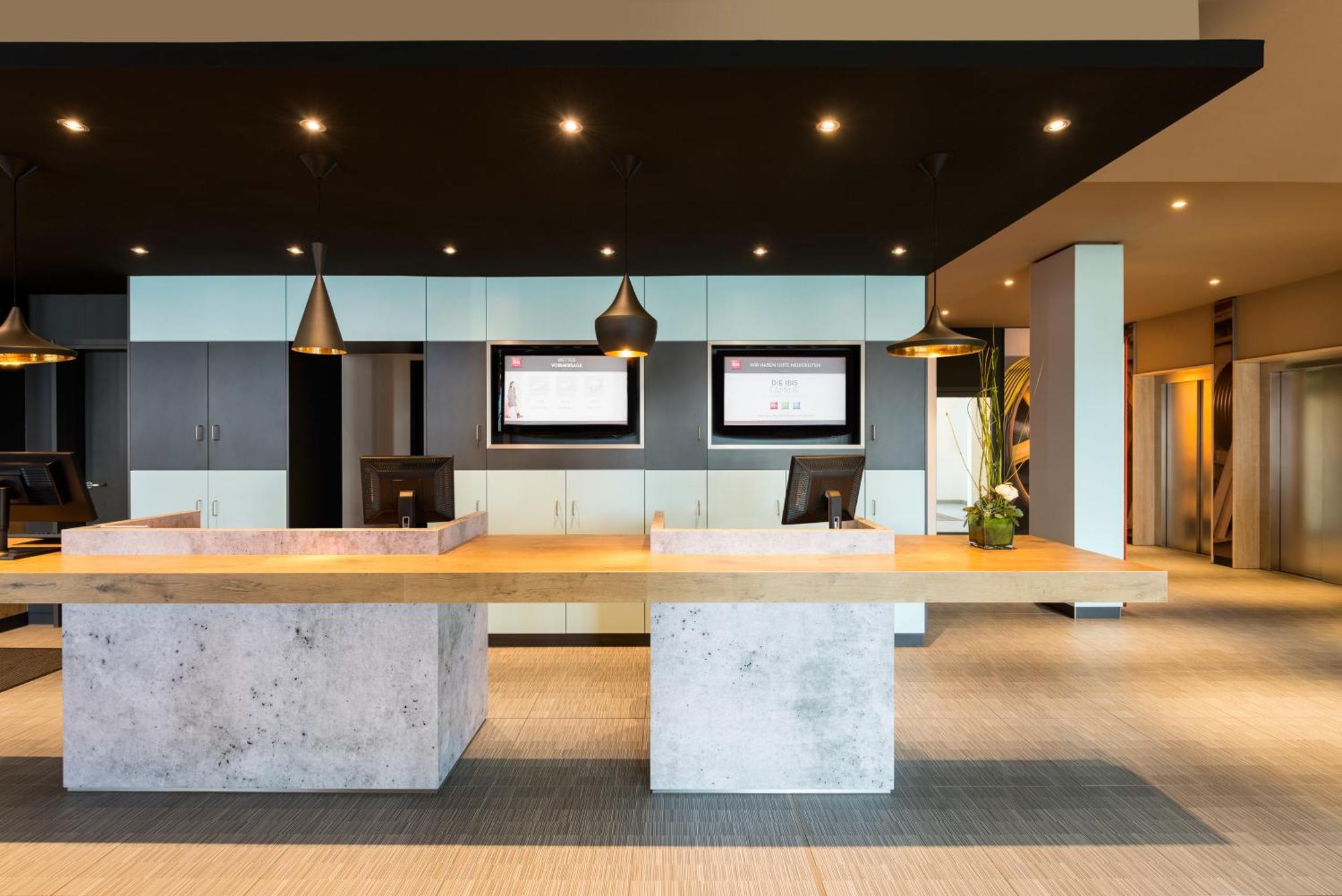 Ibis Hotel Muenchen Garching Garching bei München Dış mekan fotoğraf