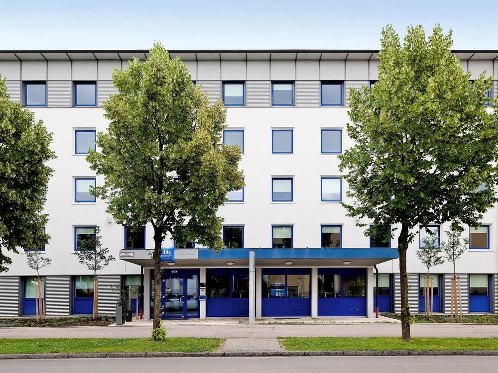 Ibis Hotel Muenchen Garching Garching bei München Dış mekan fotoğraf